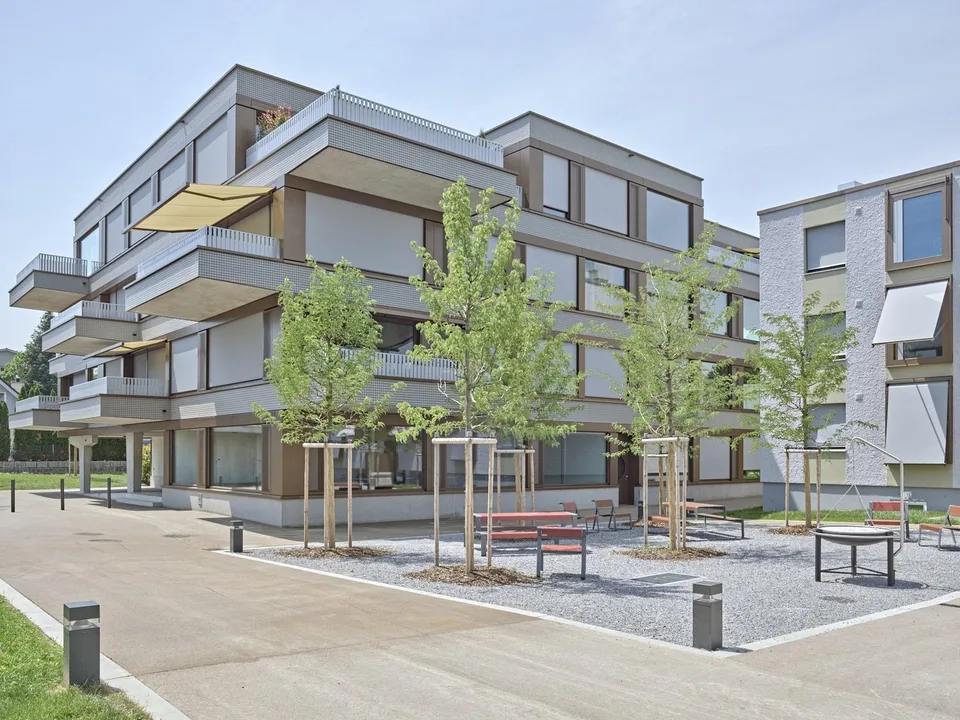 Kompakte und stilvolle 2.5 Zimmerwohnung im 1. OG