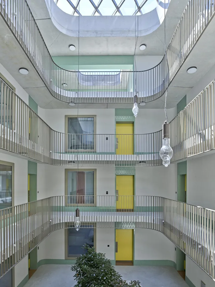 Kompakte und stilvolle 2.5 Zimmerwohnung im 1. OG