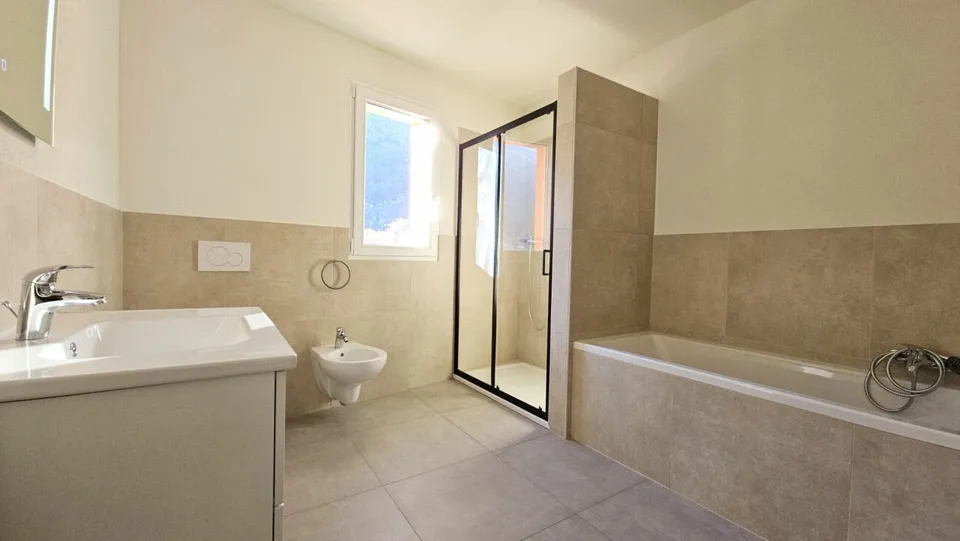 Appartement spacieux et moderne à Malvaglia
