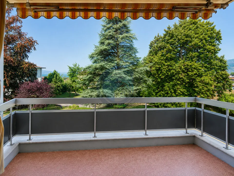 BEL APPARTEMENT D'ANGLE DE 4.5 PCES AVEC BALCON