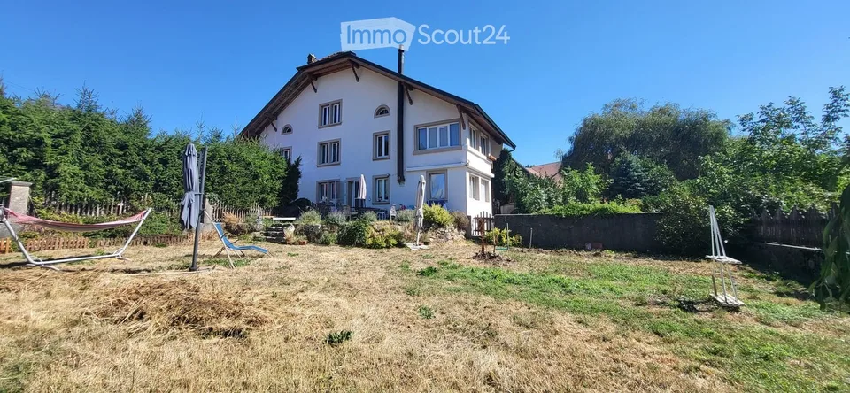 A louer, grande maison familiale en duplex.