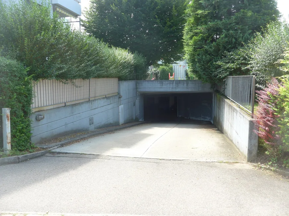 Tiefgaragenplatz