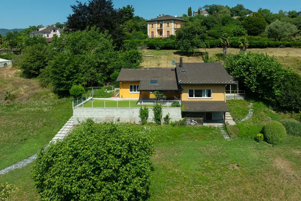 Baue deinen Frieden: renoviertes Haus mit schönem Grundstück