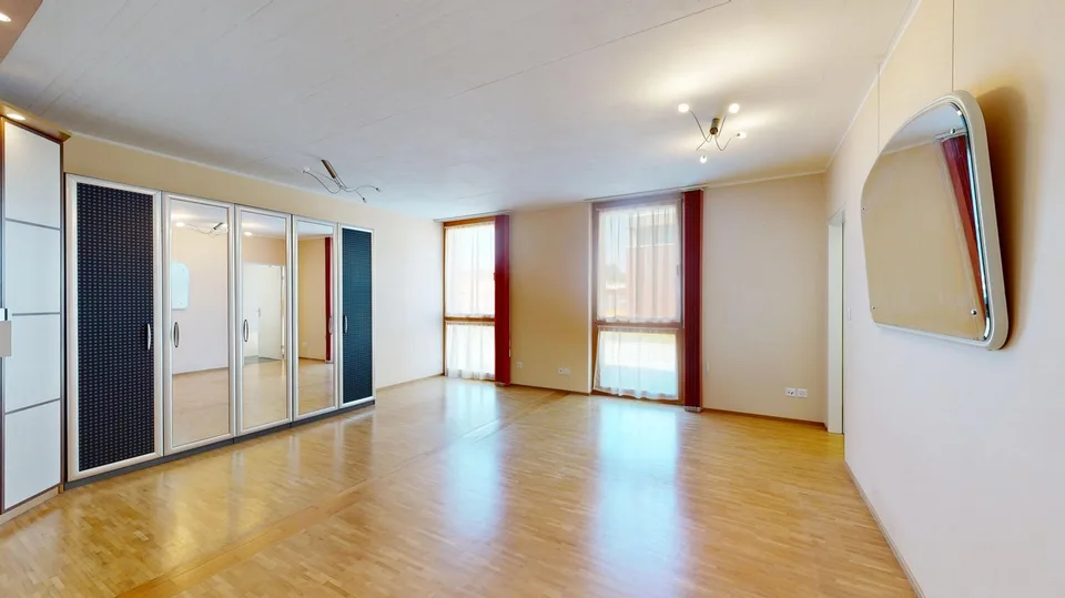 Appartement attractif de 4,5 pièces avec grand balcon