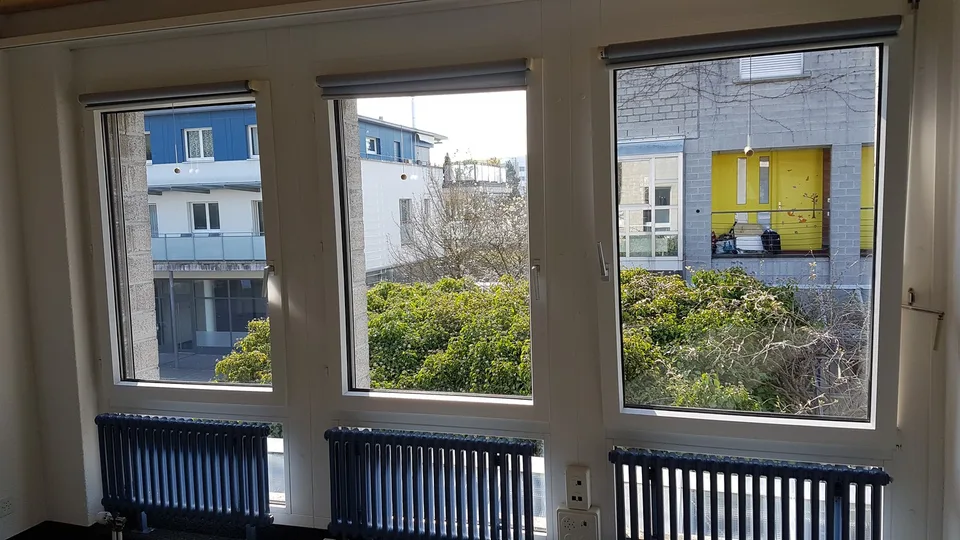 Espace de bureau dans le centre commercial Dorfmärit à Bolligen