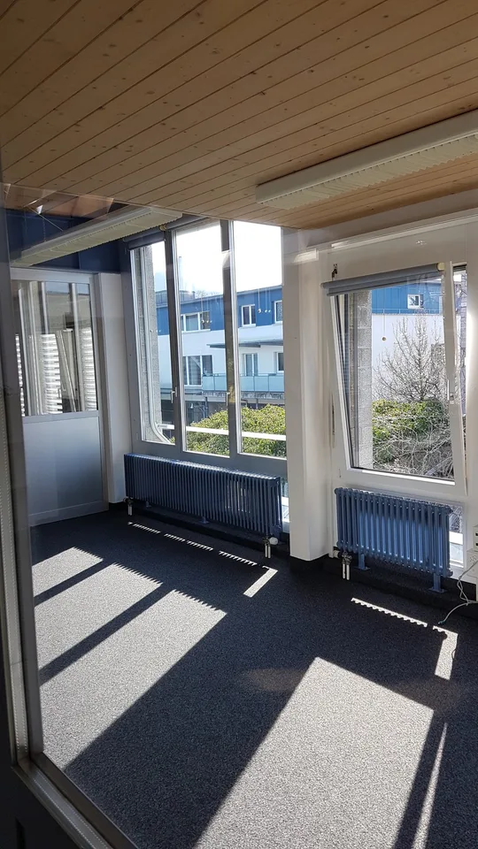 Espace de bureau dans le centre commercial Dorfmärit à Bolligen