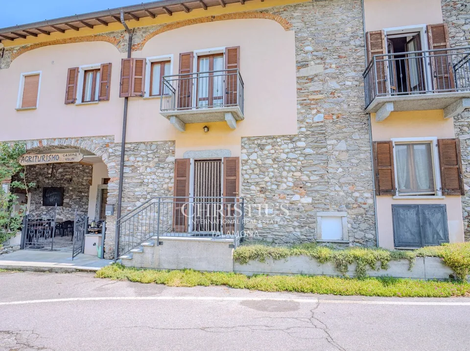 Live, work, and invest in the greenery, just a few minutes from Lake Maggiore – photo 6 of 13