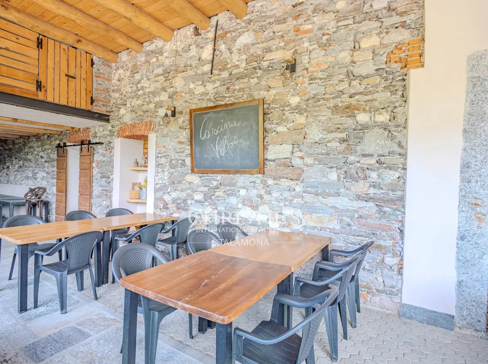 Live, work, and invest in the greenery, just a few minutes from Lake Maggiore – photo 8 of 13