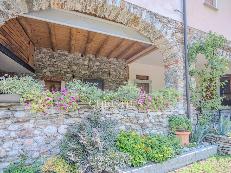 Live, work, and invest in the greenery, just a few minutes from Lake Maggiore – photo 7 of 13