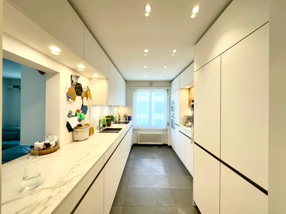 Grosszügige 4-Zimmer-Altbauwohnung in Zürich-Oerlikon