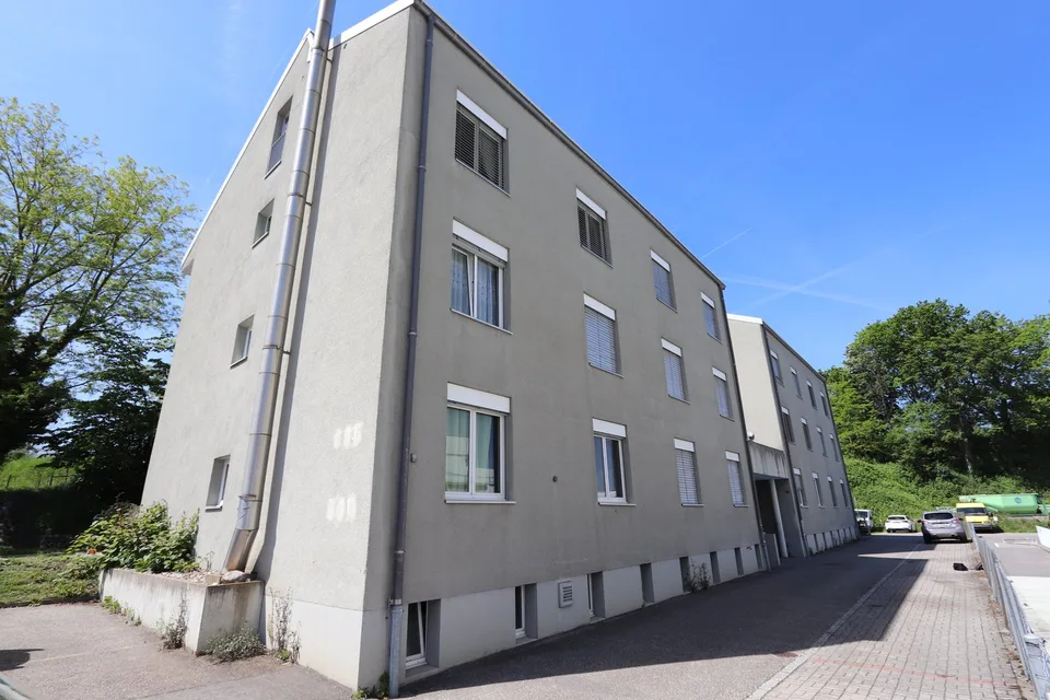 3.5-room apartment on the 2nd floor right, quiet location with balcony