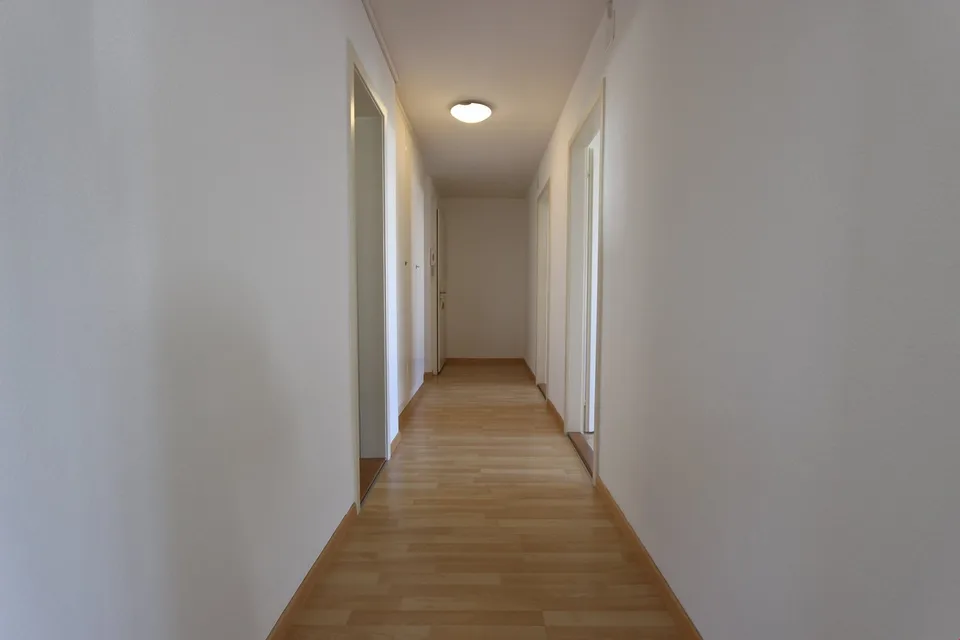 Appartamento bello con ampio balcone - sole del mattino
