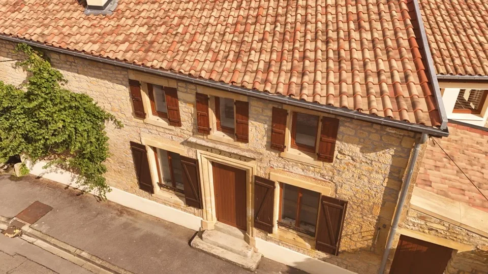 Charaktervolles, komplett renoviertes Haus in Saint Jean Les zum Verkauf