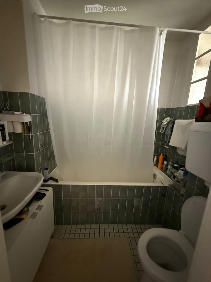 Takeover of lease: 3-room apartment, affordable, ideally located, with balcony