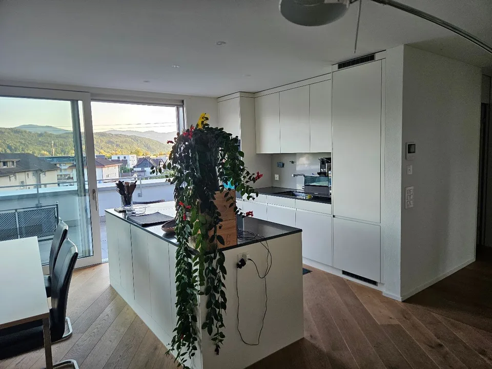 Appartement moderne 4.5 pièces avec balcon et vue sur le lac à Schmerikon