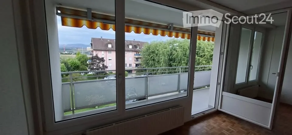 Helles, sehr schönes 4,5-Zimmer-Wohnung mit Charme in Chavornay