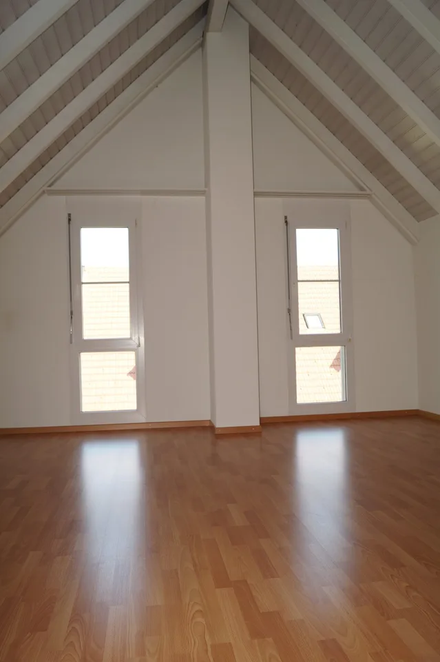 Helle 5.5-Zimmer-Maisonettewohnung in Boningen zu vermieten