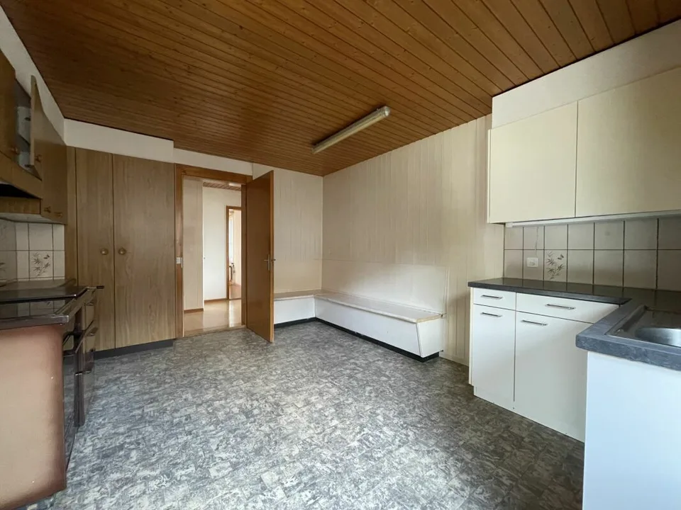Spacious 5.5 room apartment in the village center