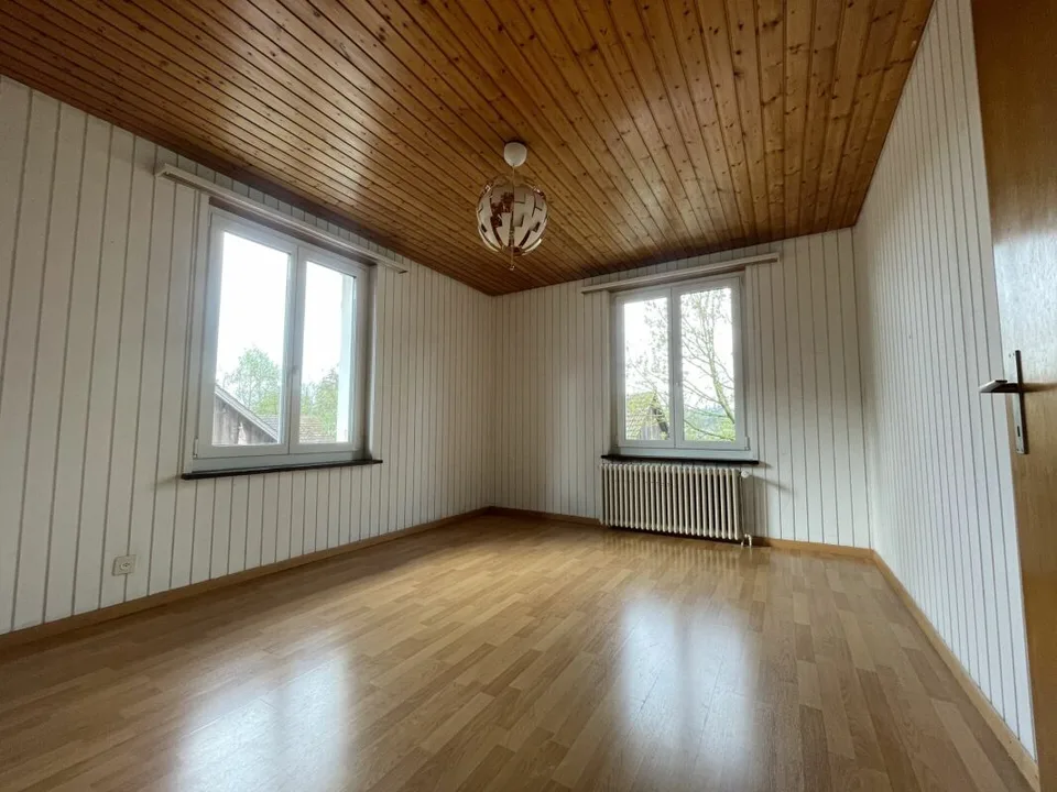 Spacious 5.5 room apartment in the village center