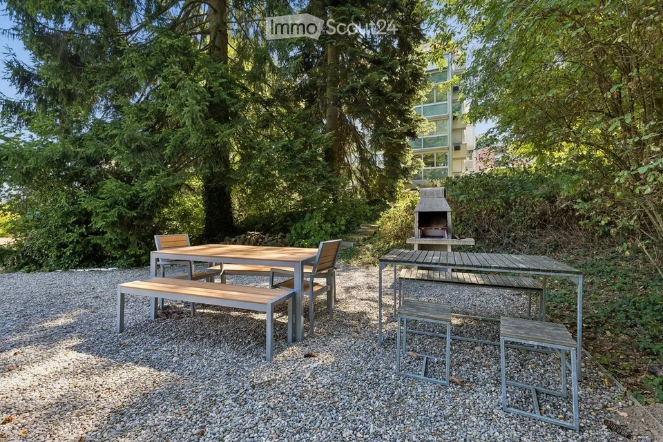 Attraktive, helle 4.5-Zimmerwohnung mit Gartensitzplatz an ruhiger und grüner Lage in Binningen