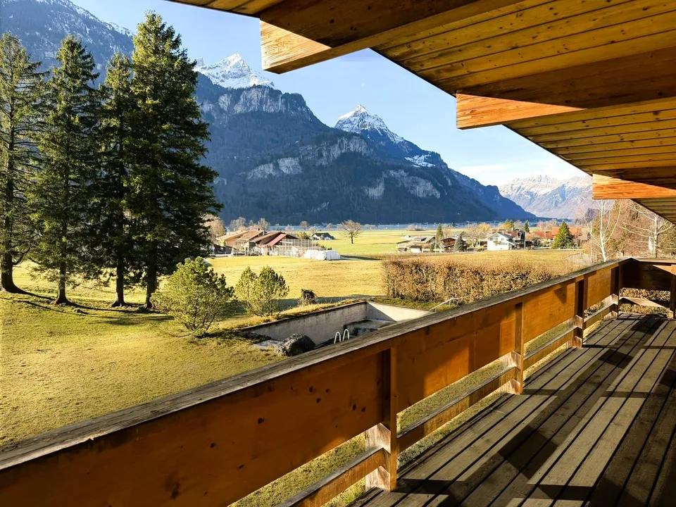 Domaine discret avec vue impressionnante sur les montagnes