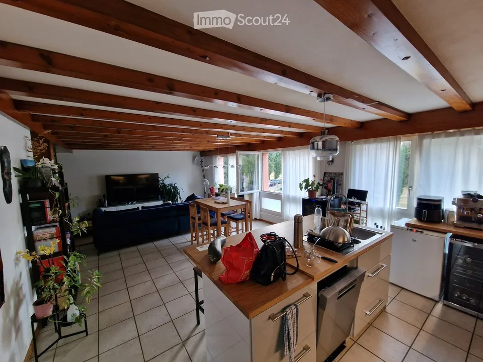 Einfamilienhaus mit 4.5 Zimmern und Garten, 2 Minuten von Migros/Apotheke, 5 Minuten von Bahnhof, ruhige Zone 30 und Schule