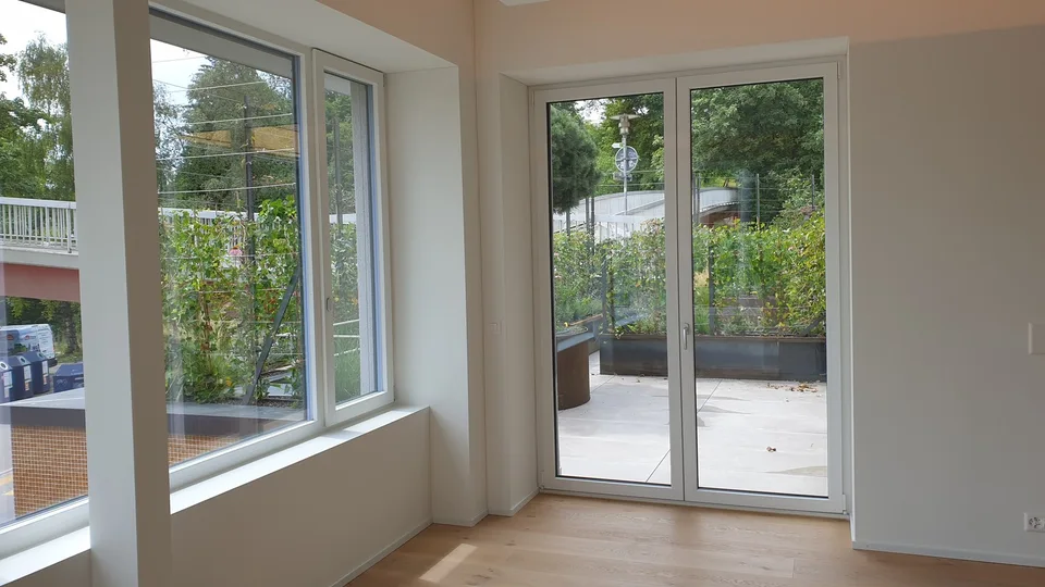 Gekühlte moderne 1.5-Zimmer-Wohnung mit Gartenterrasse