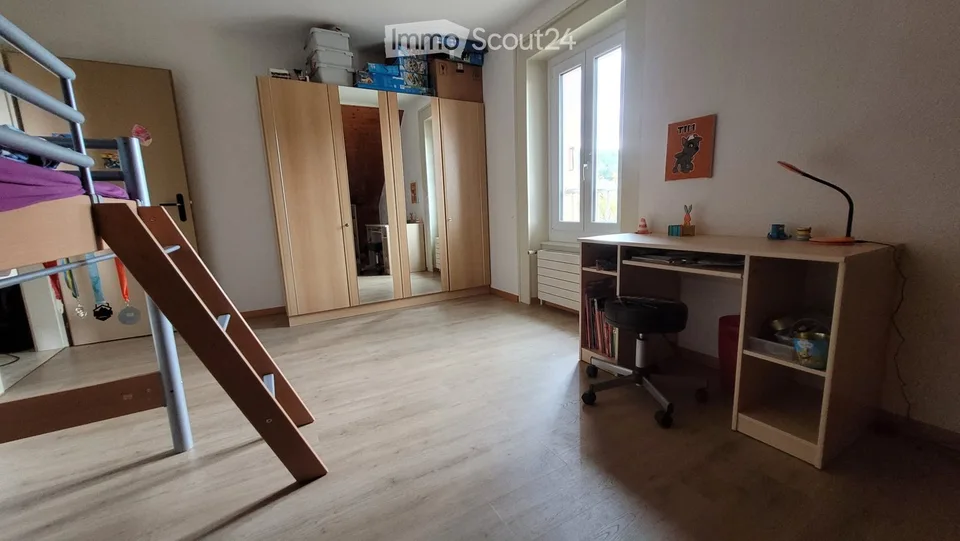 4 Pièces, 90 m², 2e étage