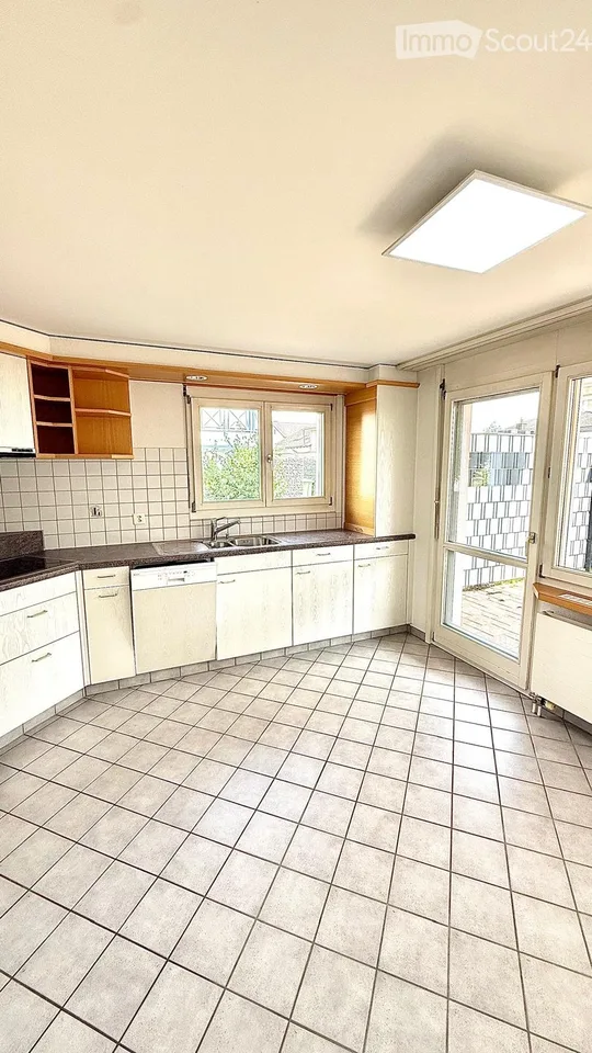 Wunderschöne Familienwohnung im ruhigen Züberwangen.