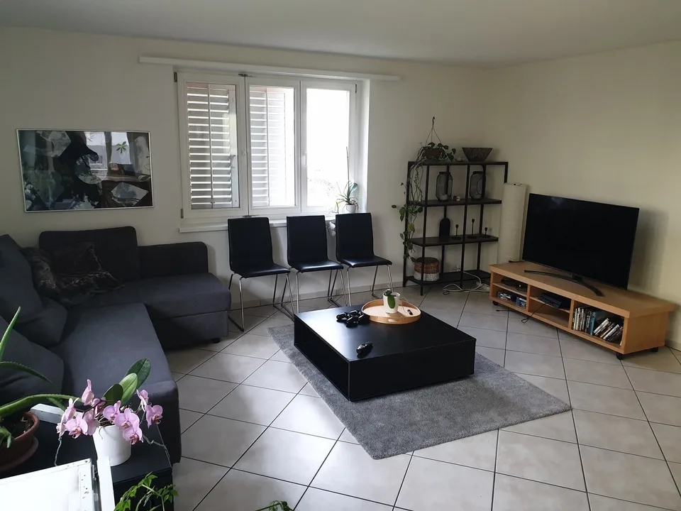 WG Zimmer in Einfamilienhaus mit Garten