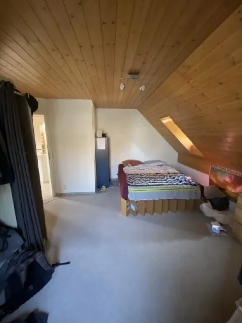 WG Zimmer in Einfamilienhaus mit Garten