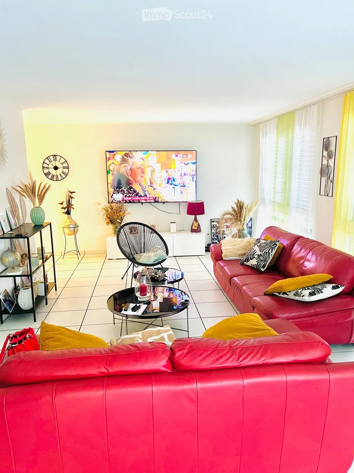Spacieux appartement de 4,5 pièces avec garage à Port