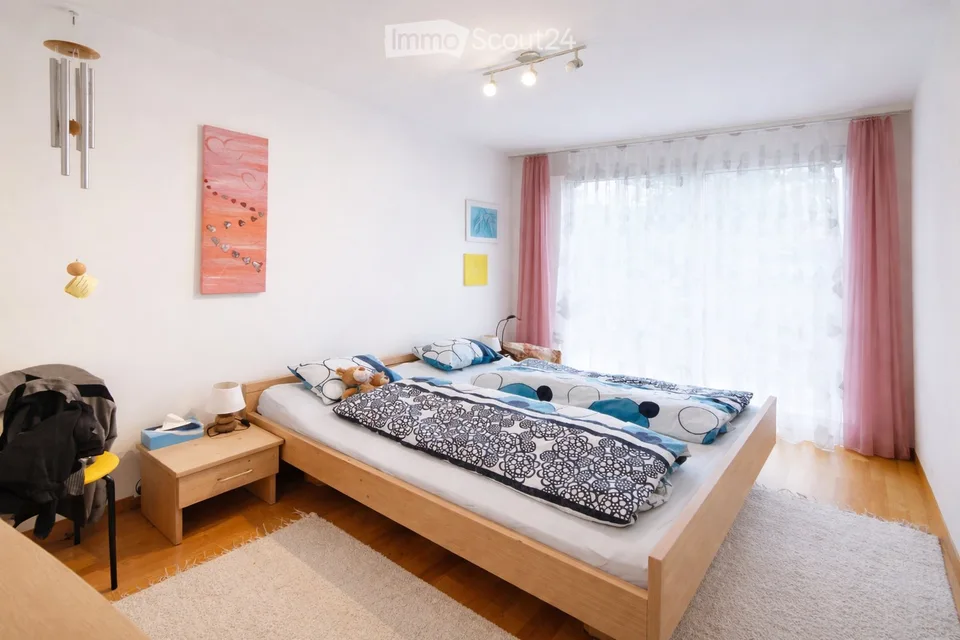 Spacieux appartement de 4,5 pièces avec garage à Port