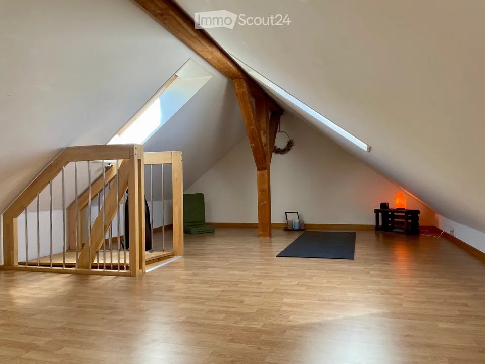 Appartement en duplex lumineux 3 pièces avec balcon et vue sur Mattenhof