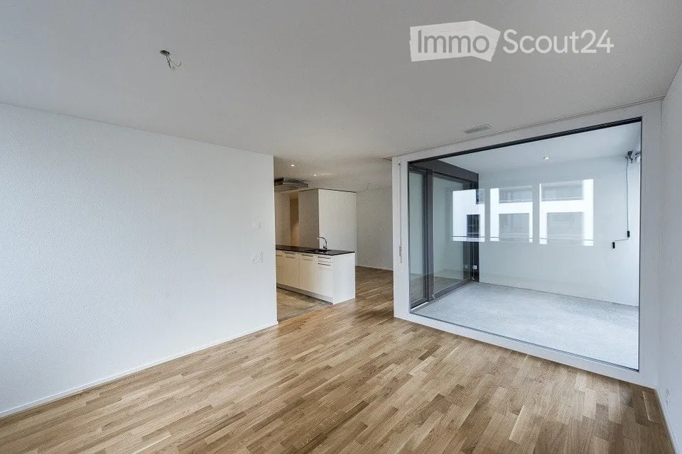 Moderne 3.5-Zimmerwohnung mit Loggia & eigenem Waschturm