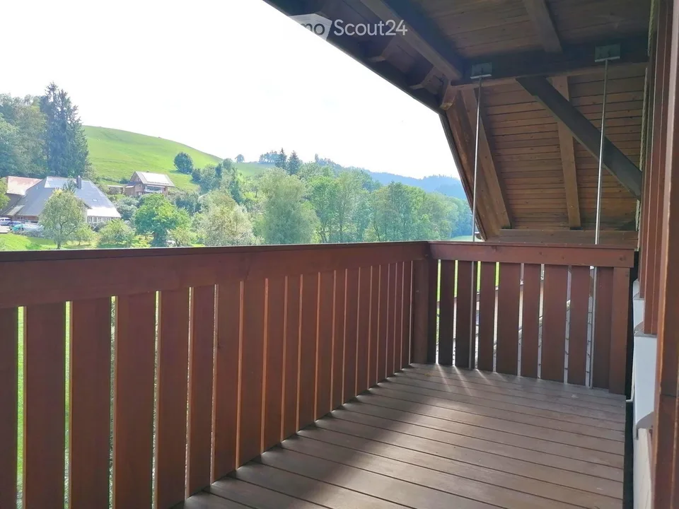Charmante 4.5-Zimmer-Dachwohnung mit Aussicht in Eriswil