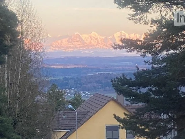 Appartement lumineux de 3.5 pièces à Evilard