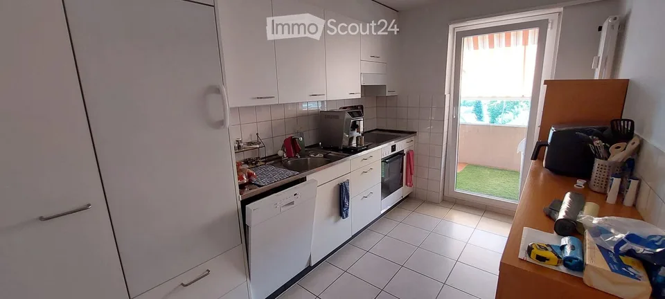 Incantevole appartamento mansardato di 4,5 locali con balcone a Safenwil