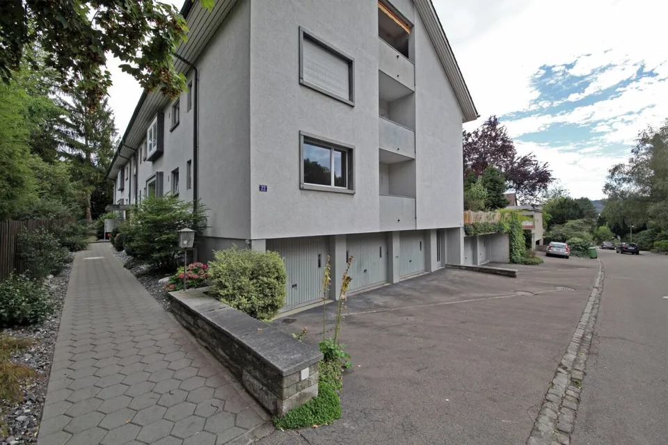 Appartement 5.5 pièces dans un endroit calme avec un jardin spacieux