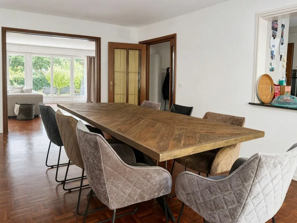 Appartement 5.5 pièces dans un endroit calme avec un jardin spacieux