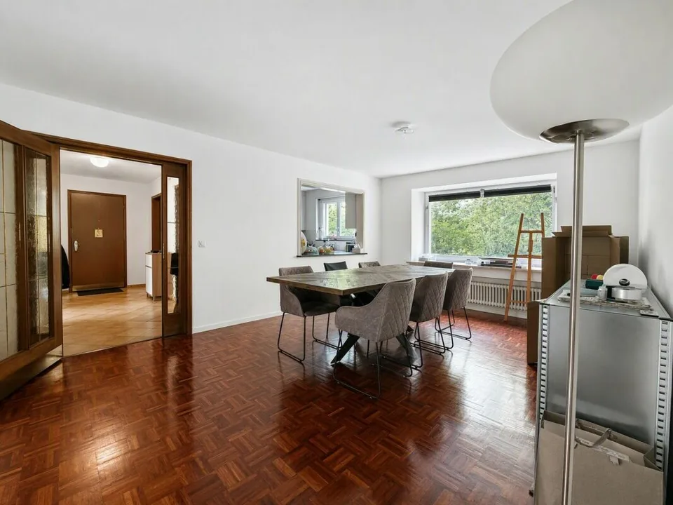 Appartement 5.5 pièces dans un endroit calme avec un jardin spacieux