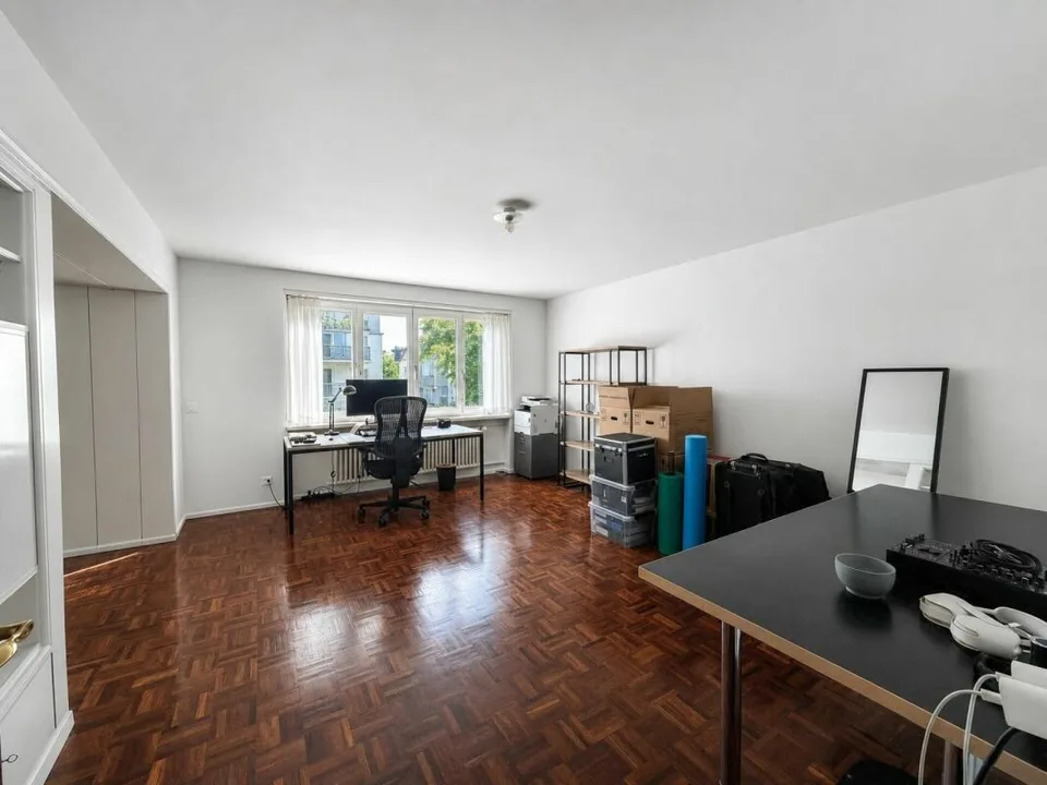 Appartement 5.5 pièces dans un endroit calme avec un jardin spacieux