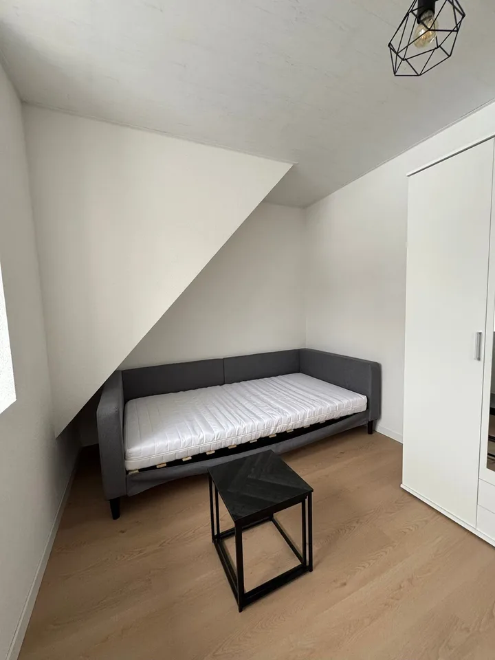 Schönes möbliertes Studio