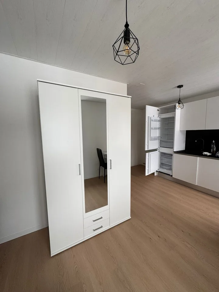 Schönes möbliertes Studio