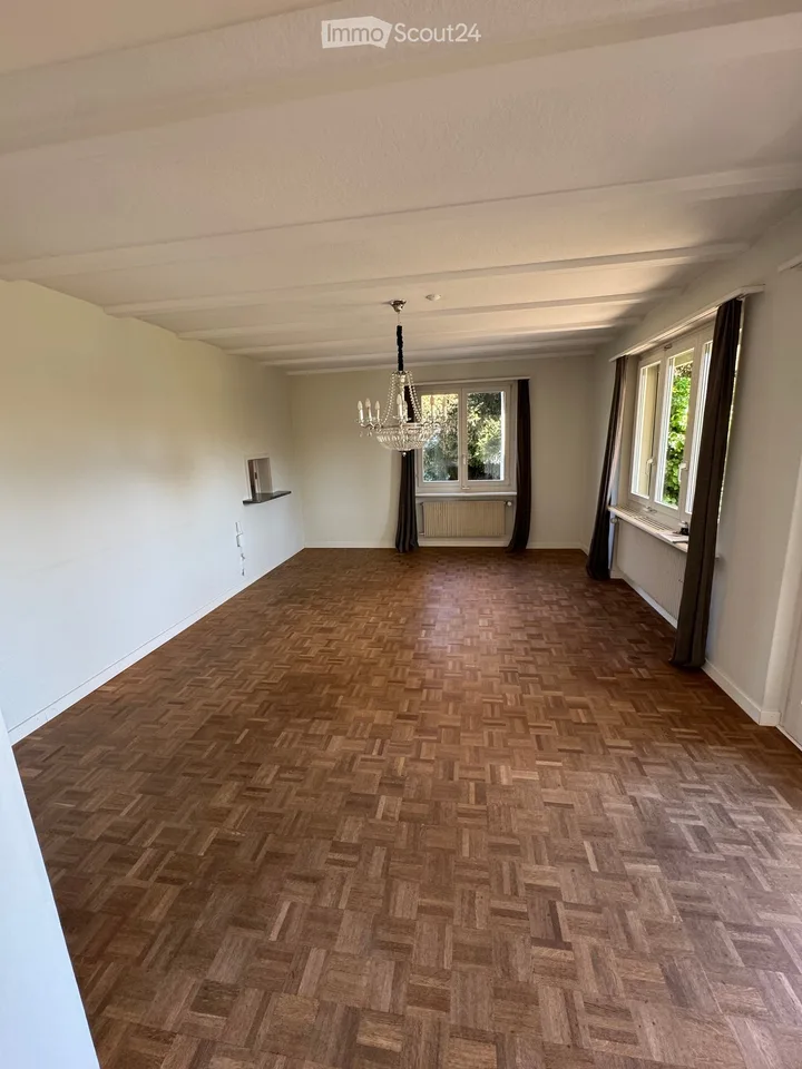 8½-Zimmer-EFH mit Doppelgarage an privilegierter Lage in Muri bei Bern zu vermieten