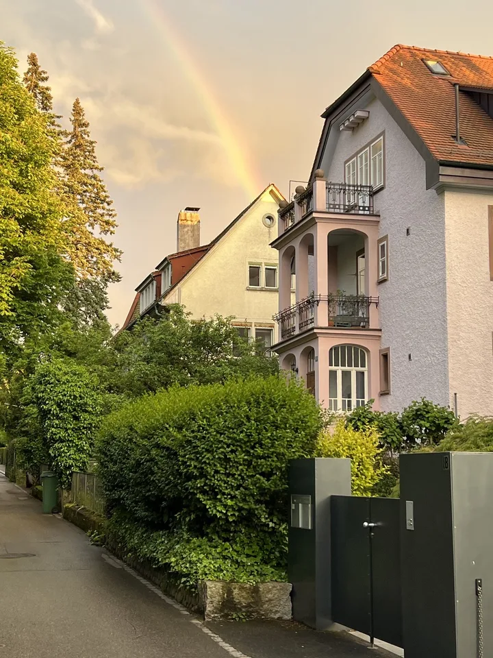 Beautiful old building apartment for sublet