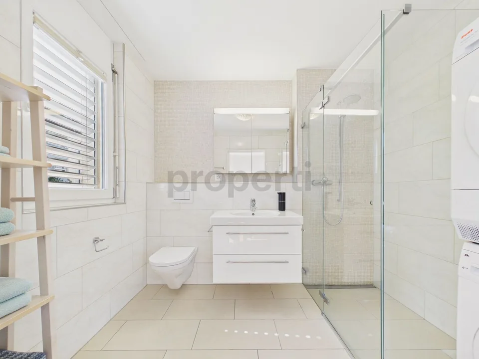 Appartement 2.5 pièces élégamment meublé avec cave, Dietikon