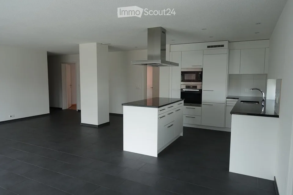 4 1/2-Zimmerwohnung mit grossem Balkon