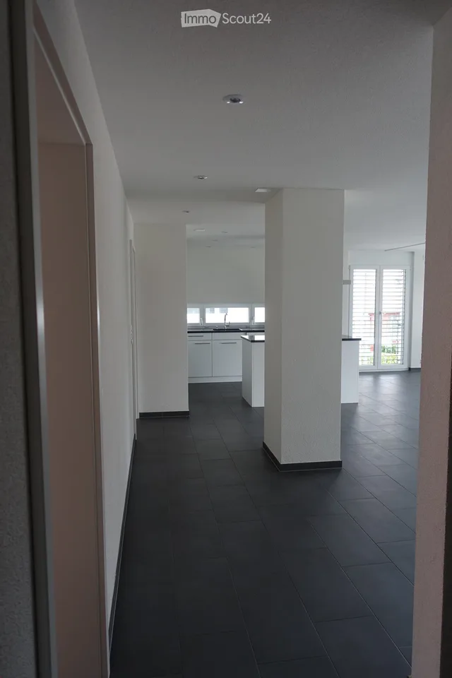 Appartamento 4 1/2 locali con ampio balcone