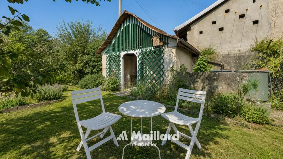 L'Isle - Beautiful village house with garden